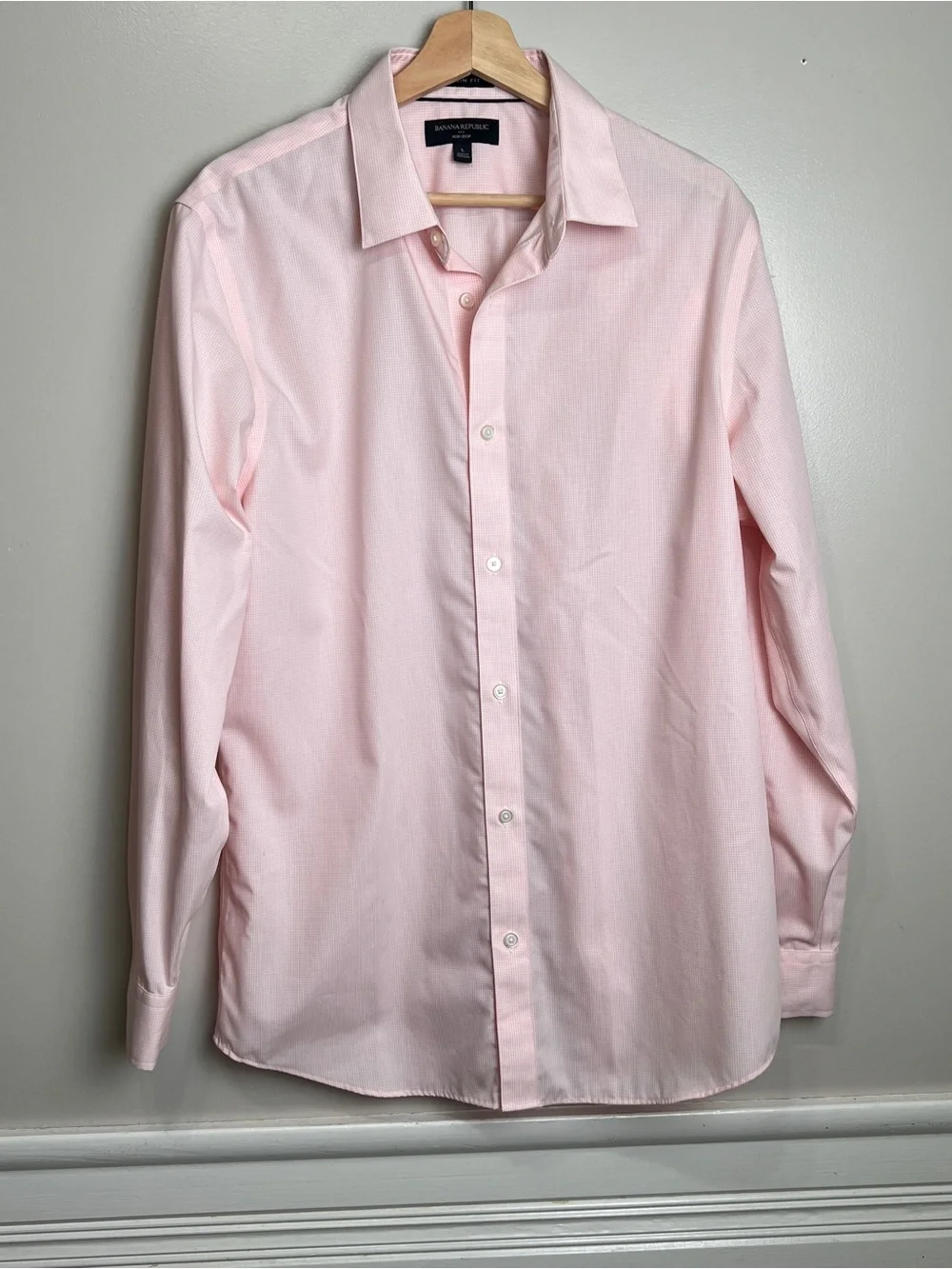 Banana Republic Slim Fit Non-Iron Pink Dress Shirt Large, EUC